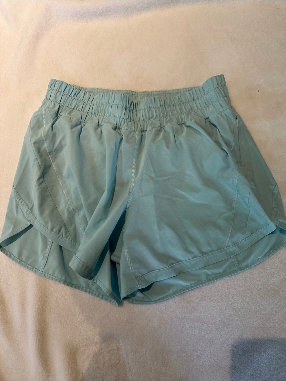 Lululemon- women’s 10 - track that short- blue